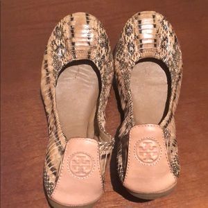Tory Burch Snakeskin Ballet Flats Sz 7 EUC